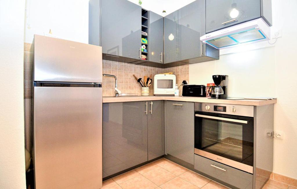 Appartement 3 Min A Pied Du Centre D'Uzes Parking Piscine מראה חיצוני תמונה